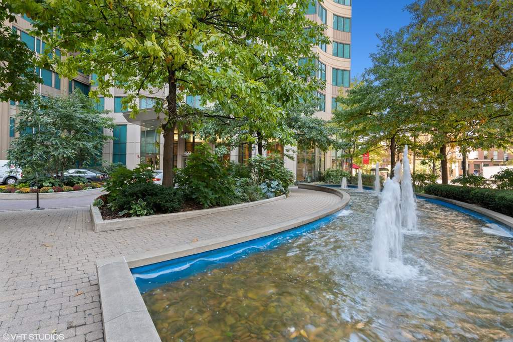 400 N Lasalle Street #1504 property in Chicago