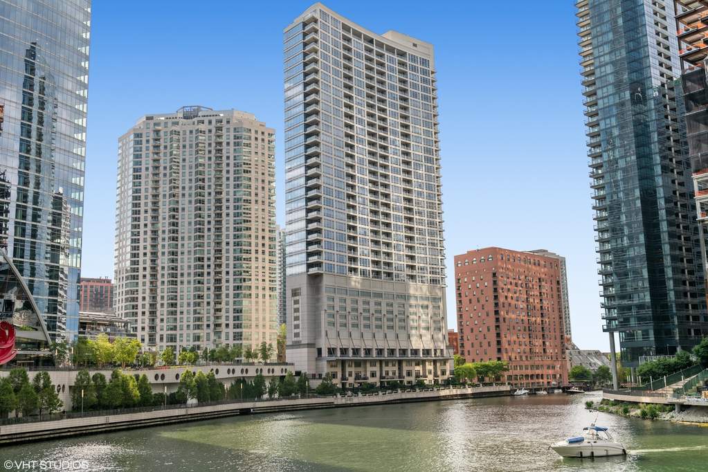 333 N Canal Street #1504 property in Chicago