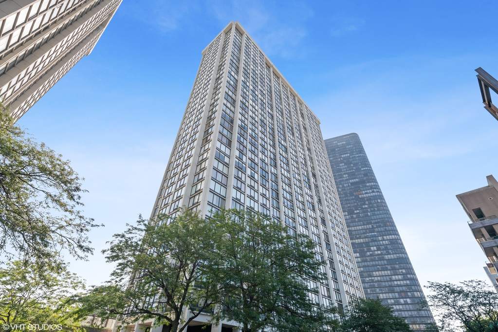 5445 N Sheridan Road #602 property in Chicago