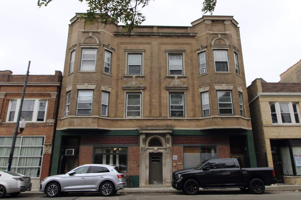 2939 W Belmont Avenue #2R property in Chicago