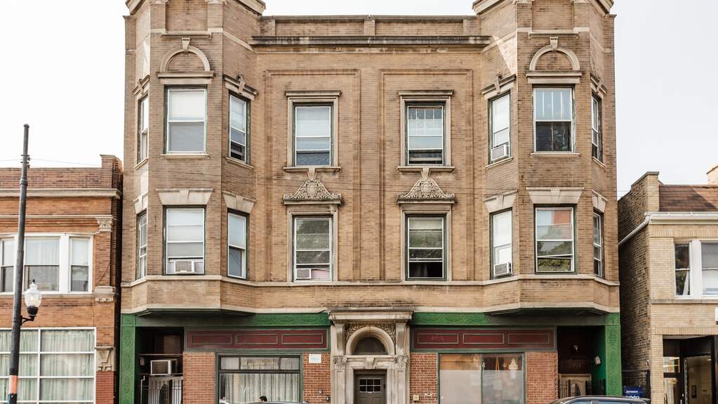 2941 W Belmont Avenue #2F property in Chicago