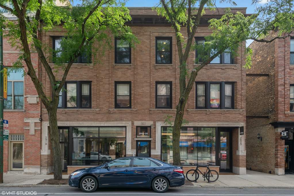 2918 N Lincoln Avenue #2R property in Chicago