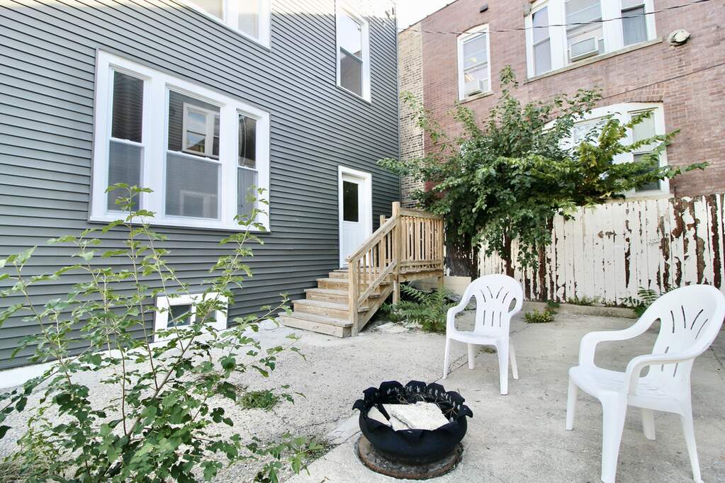 3758 W Mclean Avenue #1F property in Chicago