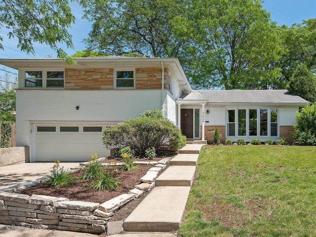 2839 Birchwood Court property in Wilmette