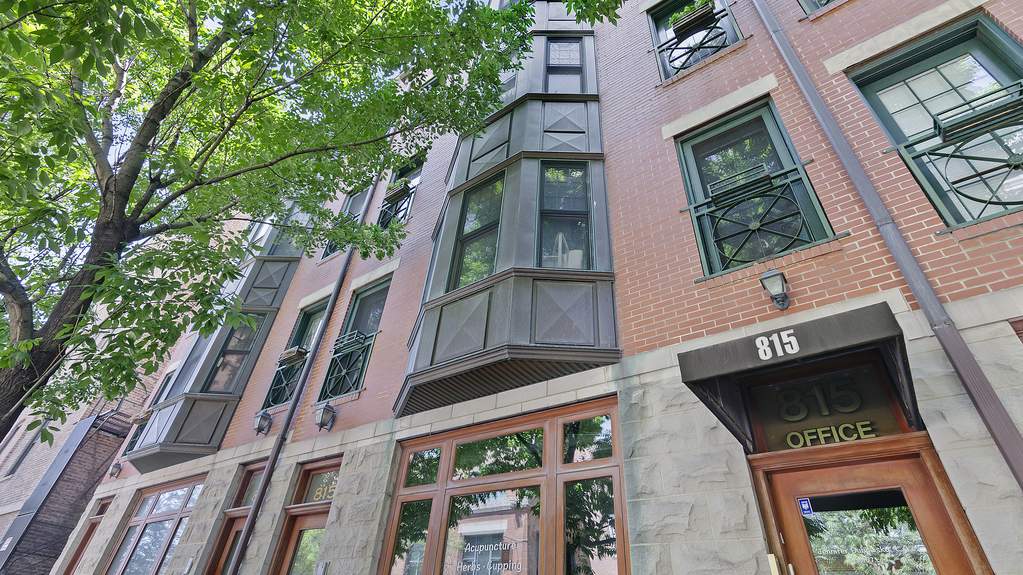 815 W Superior Street #4 property in Chicago