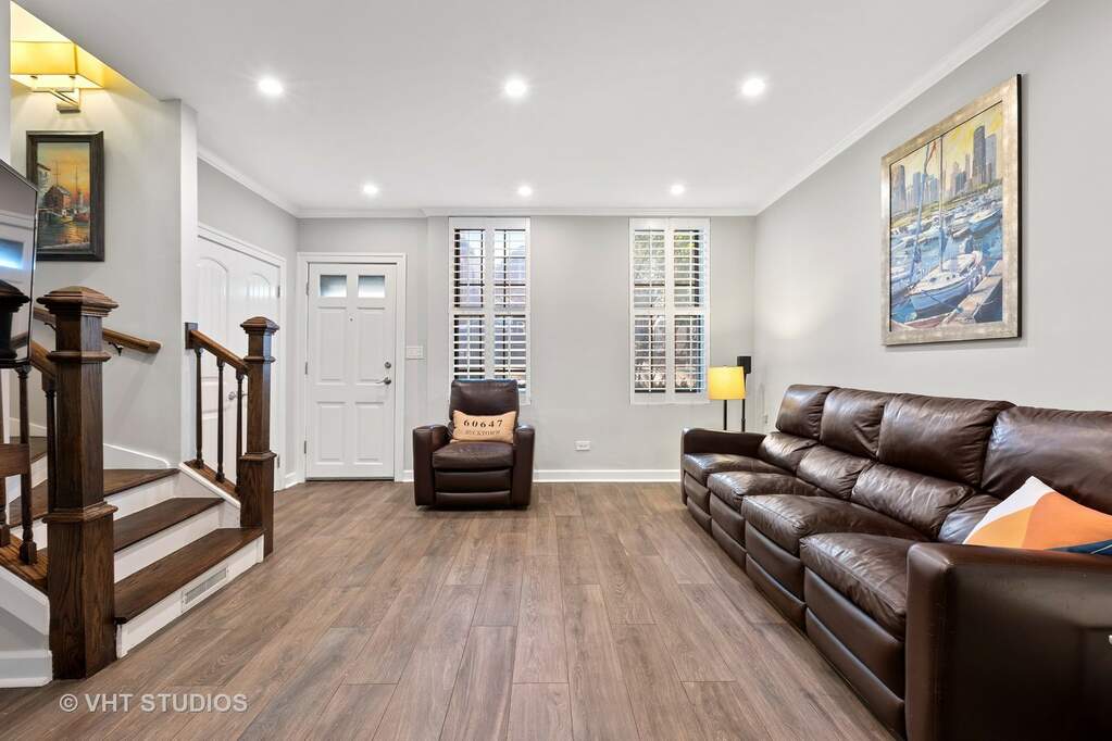 Private full-floor residence detail at Park Tower