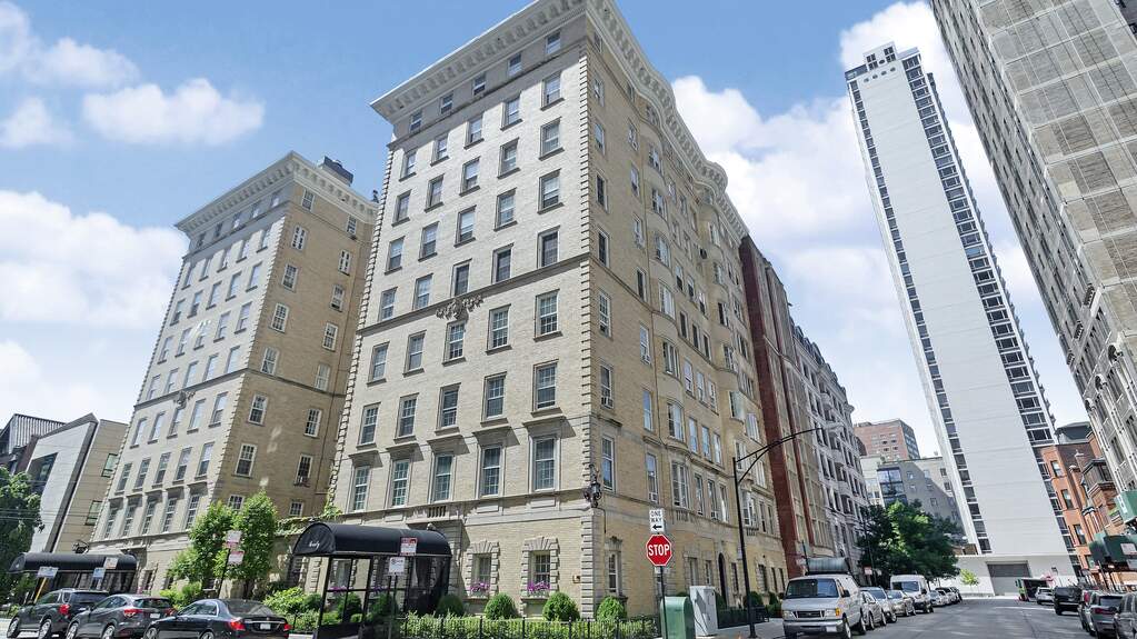 70 E Scott Street #908 property in Chicago