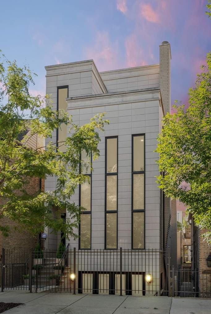 1637 W Pierce Avenue property in Chicago