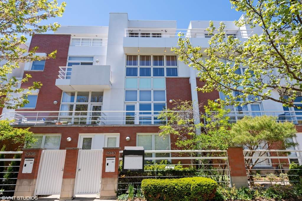 2940 N Hermitage Avenue property in Chicago