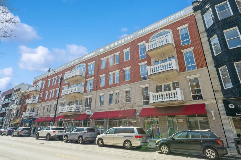 2762 N Lincoln Avenue #205 property in Chicago