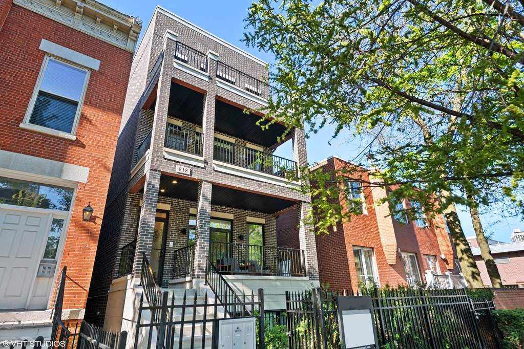 818 W Wrightwood Avenue #3 property in Chicago