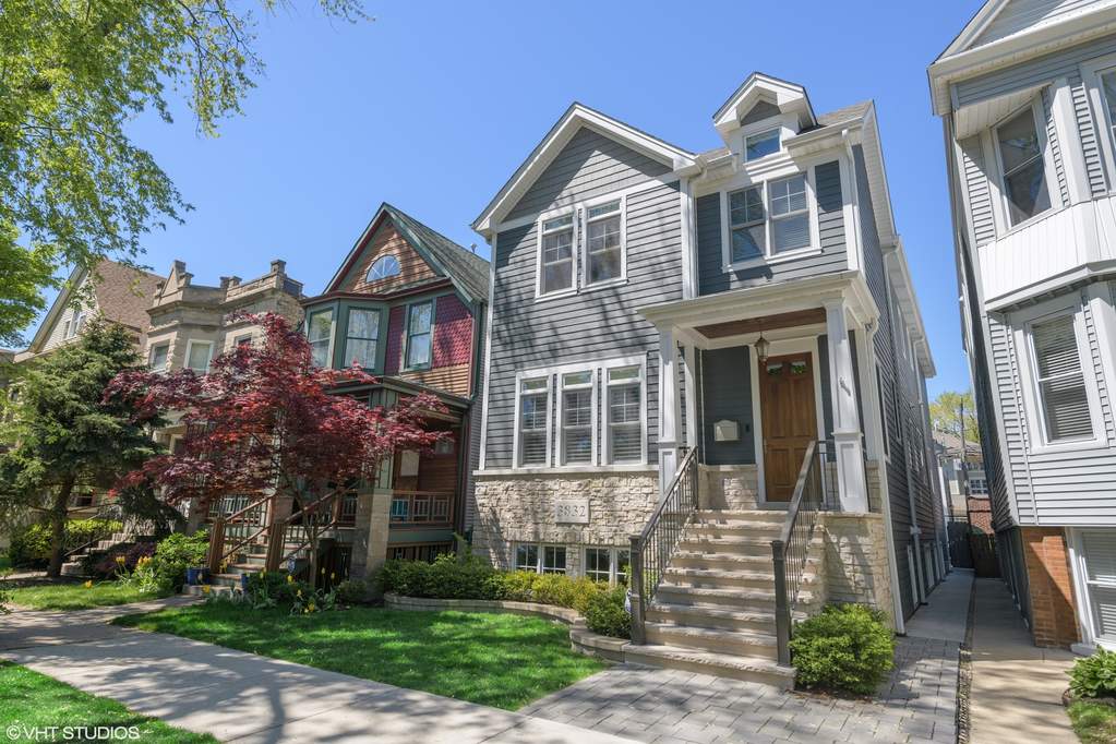 3832 N Seeley Avenue property in Chicago