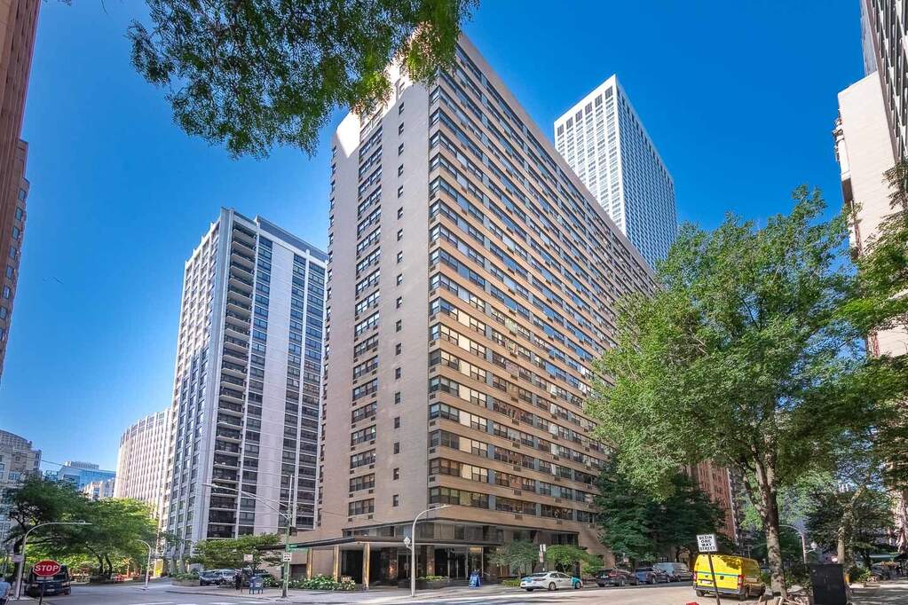 850 N Dewitt Place #16I property in Chicago
