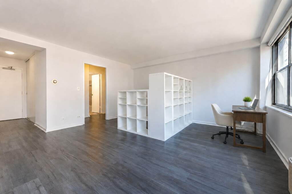 Private full-floor residence detail at Park Tower