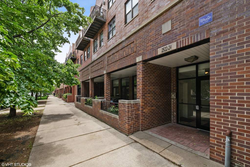 2522 N Willetts Court #3S property in Chicago