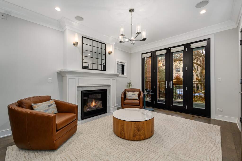 Luxury living space with panoramic Chicago views