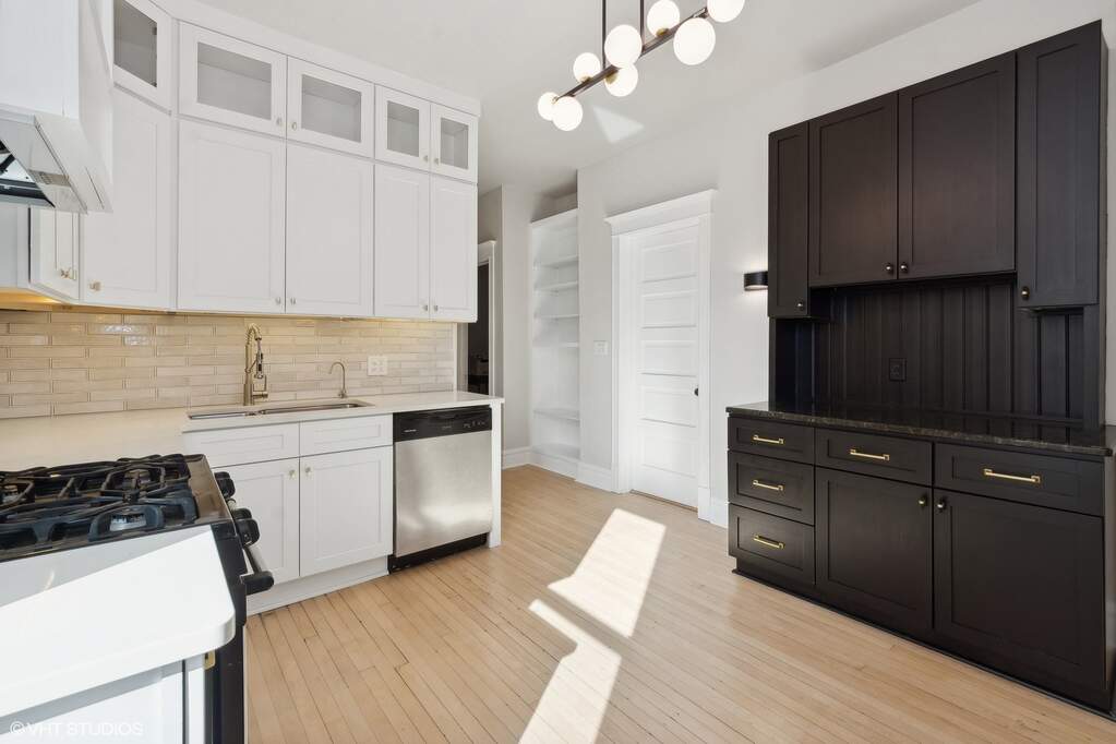 Private full-floor residence detail at Park Tower