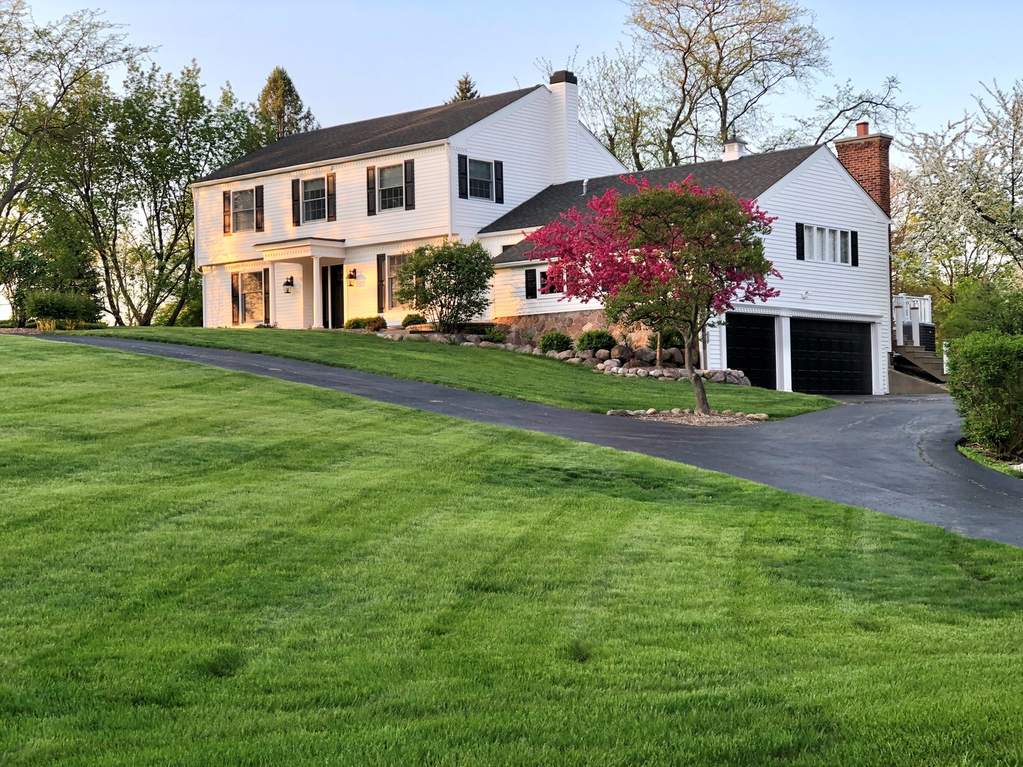 15 Covered Bridge Road property in South Barrington