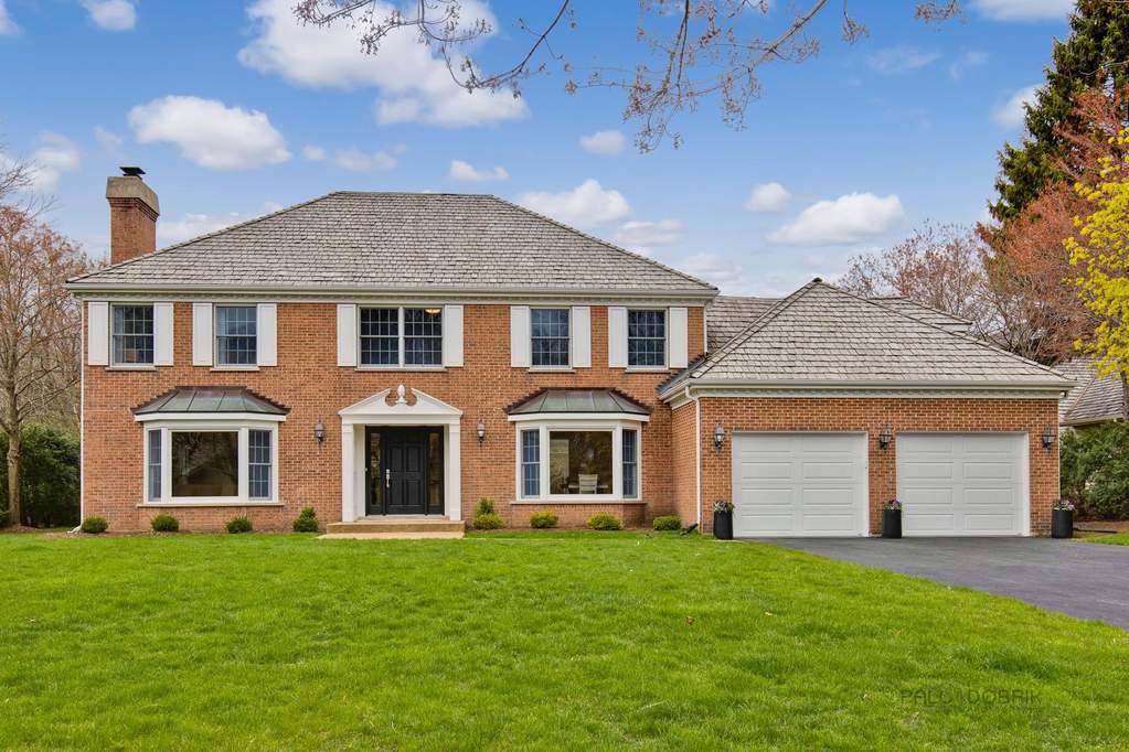 1331 Wild Rose Lane property in Lake Forest