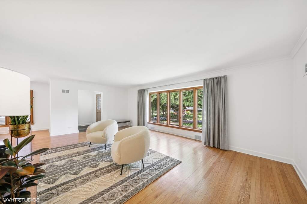 Private full-floor residence detail at Park Tower