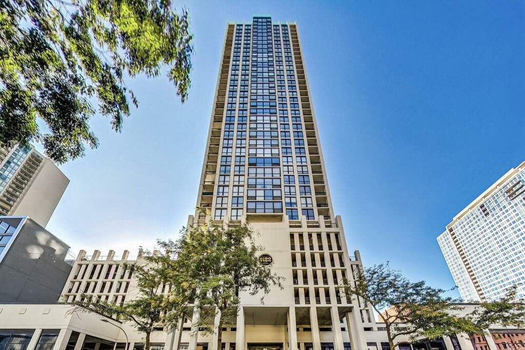 1122 N Clark Street #1606 property in Chicago