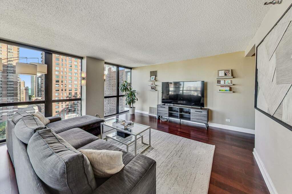 Private full-floor residence detail at Park Tower