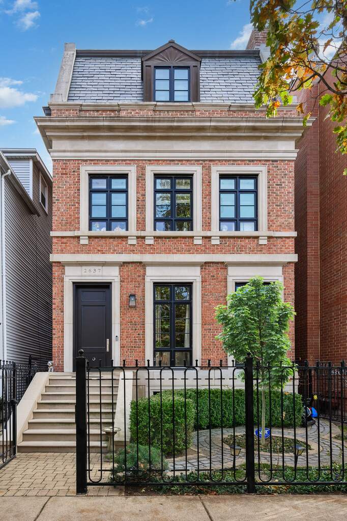 2637 N Racine Avenue property in Chicago