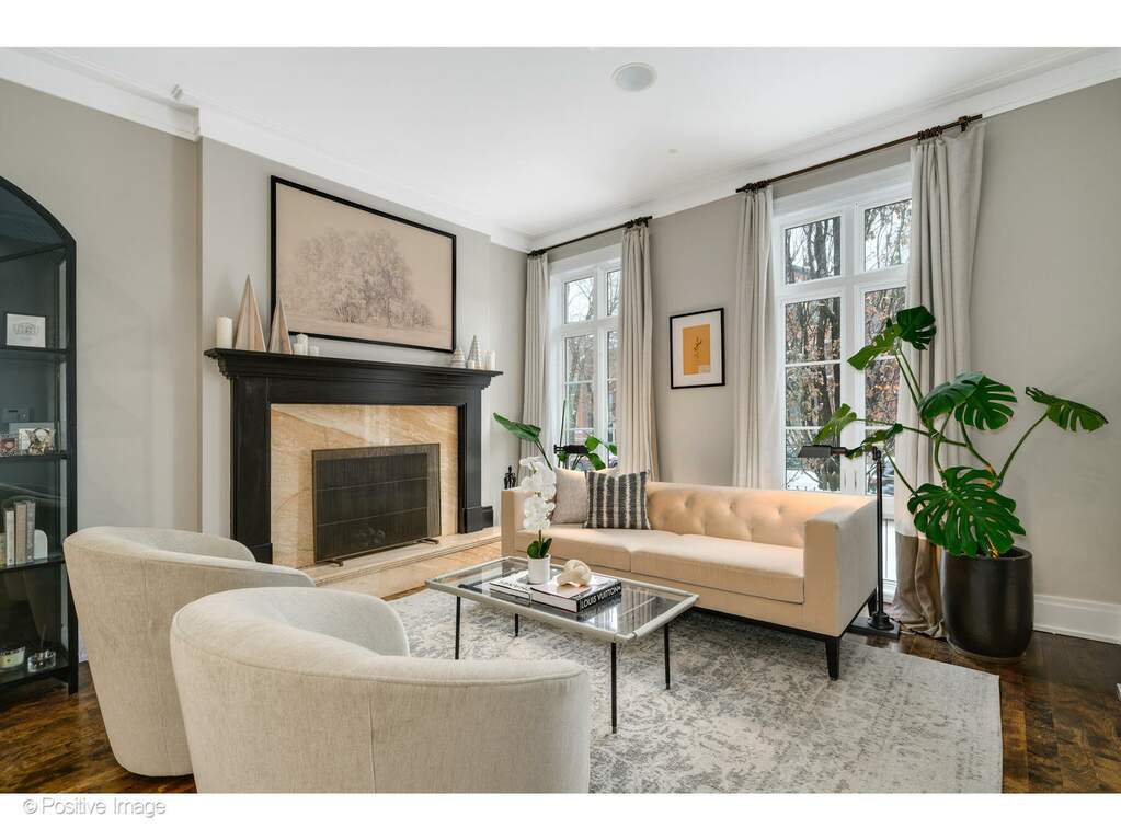 Park Tower penthouse interior at 800 North Michigan Avenue