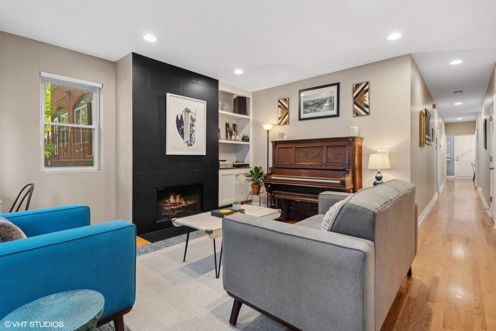Designer kitchen and refined entertaining spaces