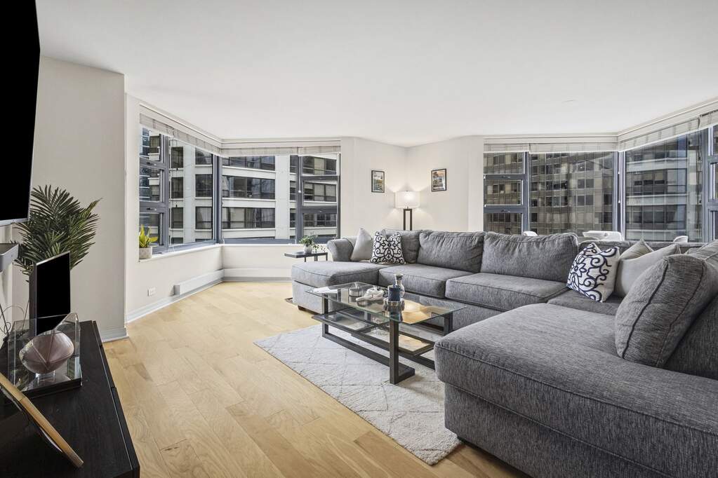 Designer kitchen and refined entertaining spaces