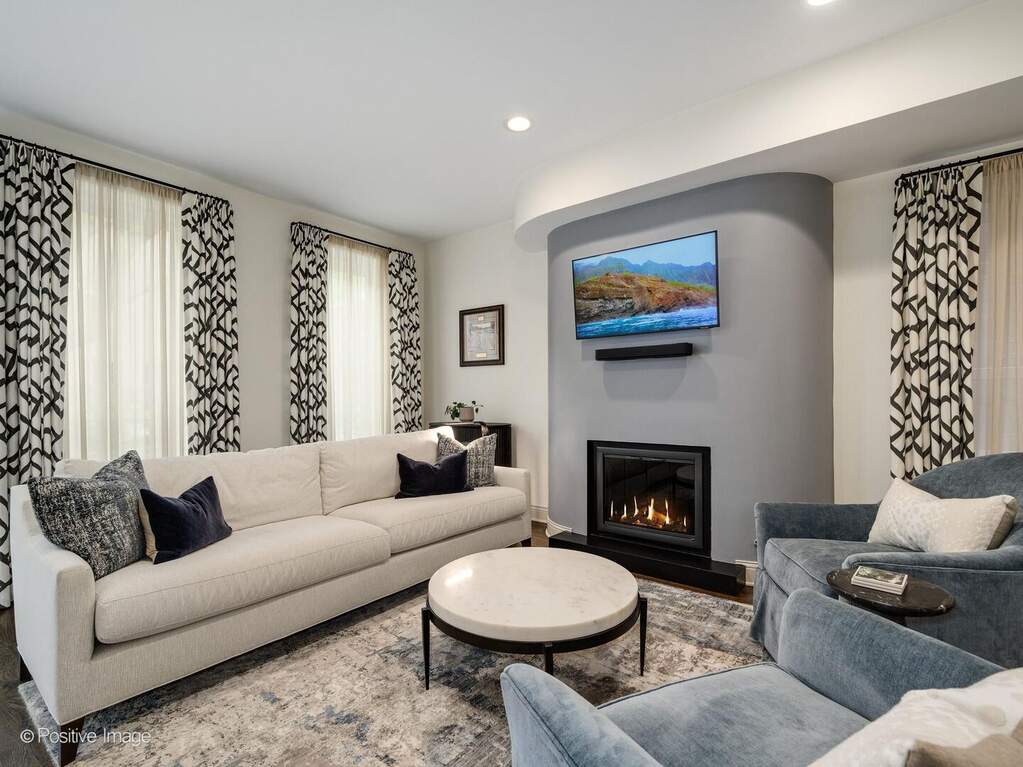 Park Tower penthouse interior at 800 North Michigan Avenue
