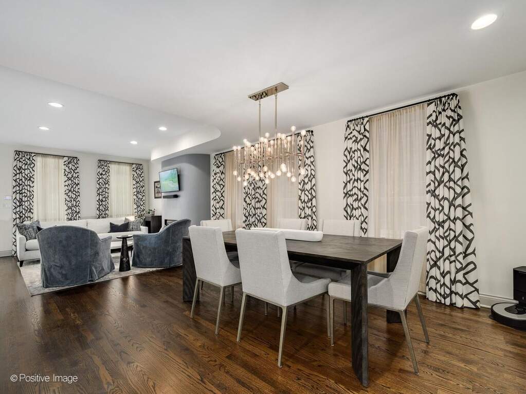 Designer kitchen and refined entertaining spaces