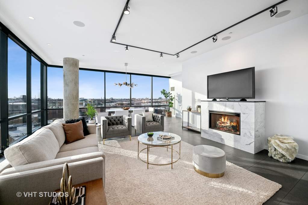 Luxury living space with panoramic Chicago views