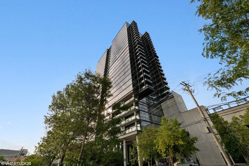 860 W Blackhawk Street #602-3 property in Chicago