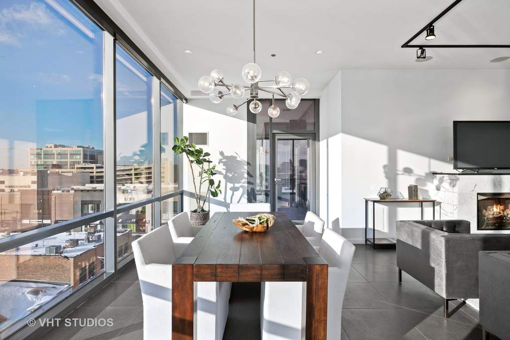 Private full-floor residence detail at Park Tower