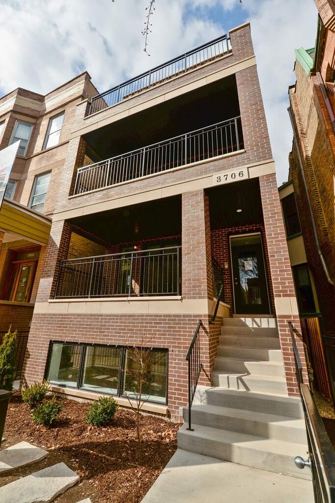 3706 N Damen Avenue #1 property in Chicago