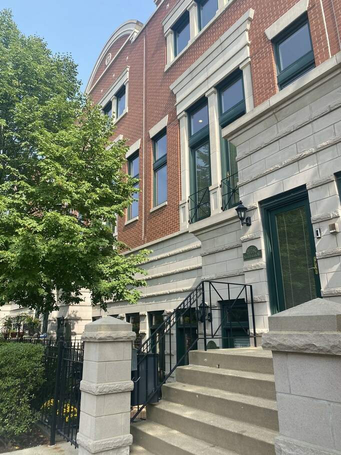 2039 N Lincoln Avenue #G property in Chicago