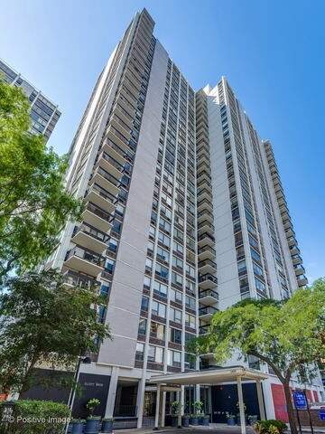 1460 N Sandburg Terrace #2610 property in Chicago