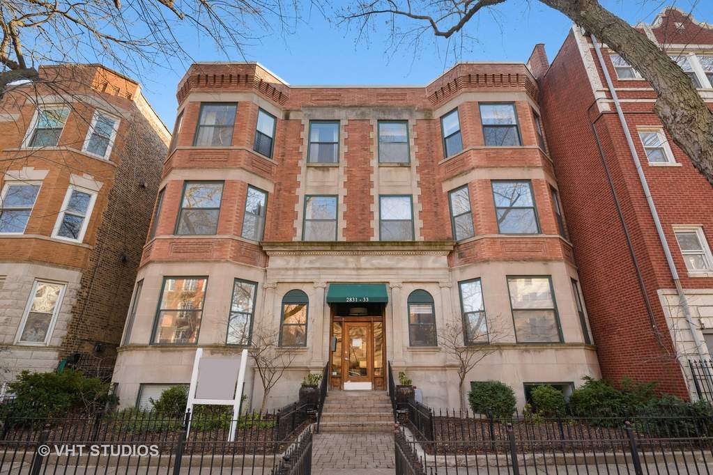 2833 N Burling Street #1N property in Chicago