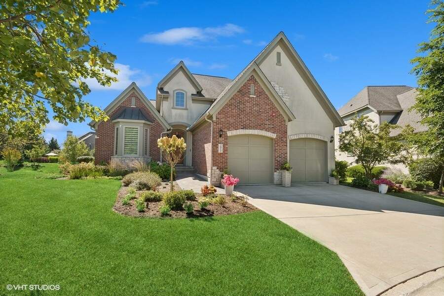 7917 Savoy Club Court property in Burr Ridge
