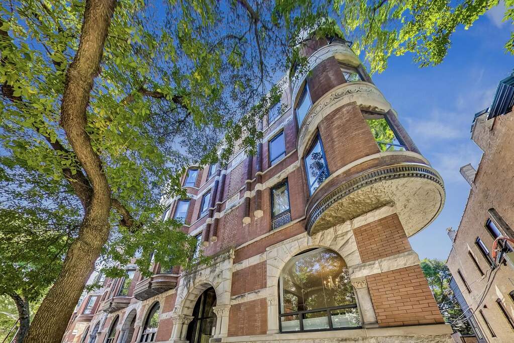 609 W Belden Avenue #1D property in Chicago