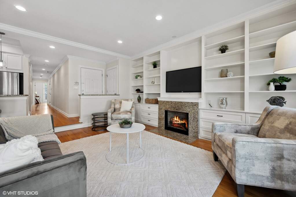 Luxury living space with panoramic Chicago views