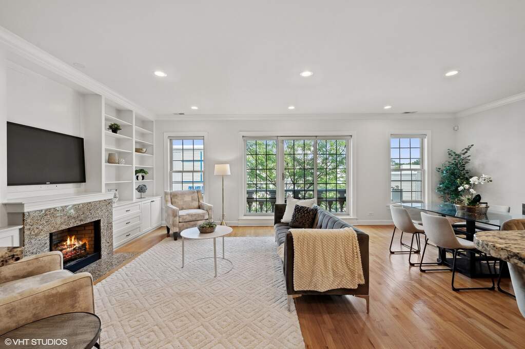 Park Tower penthouse interior at 800 North Michigan Avenue