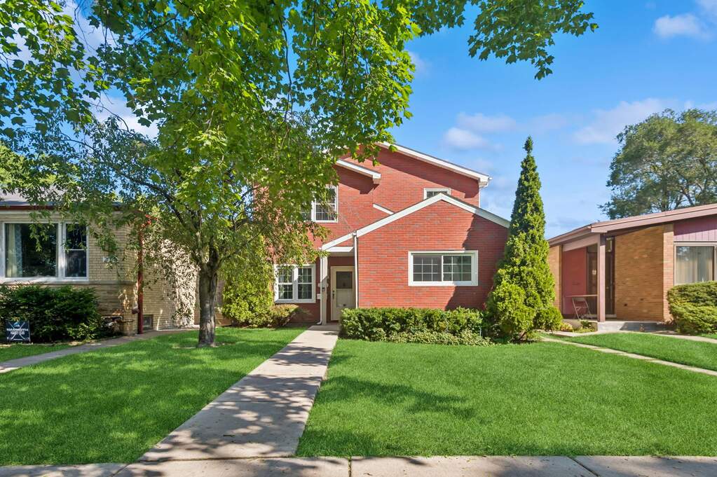 2011 Brummel Street property in Evanston