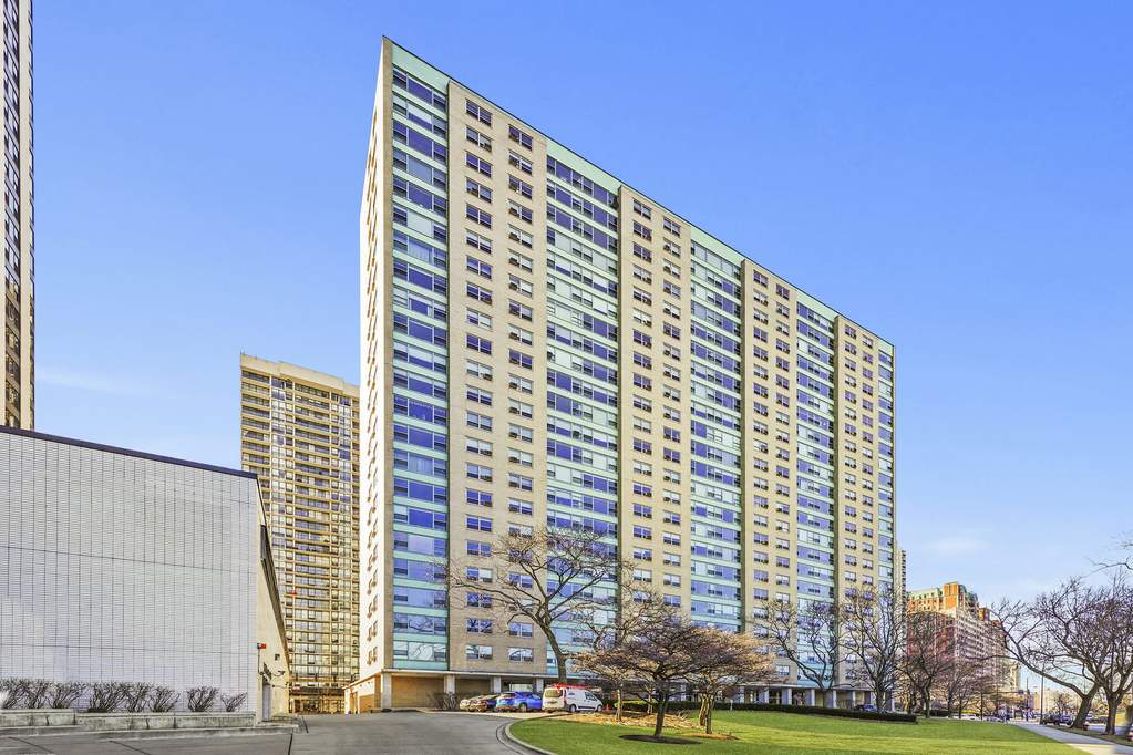 3180 N Lake Shore Drive #19E property in Chicago
