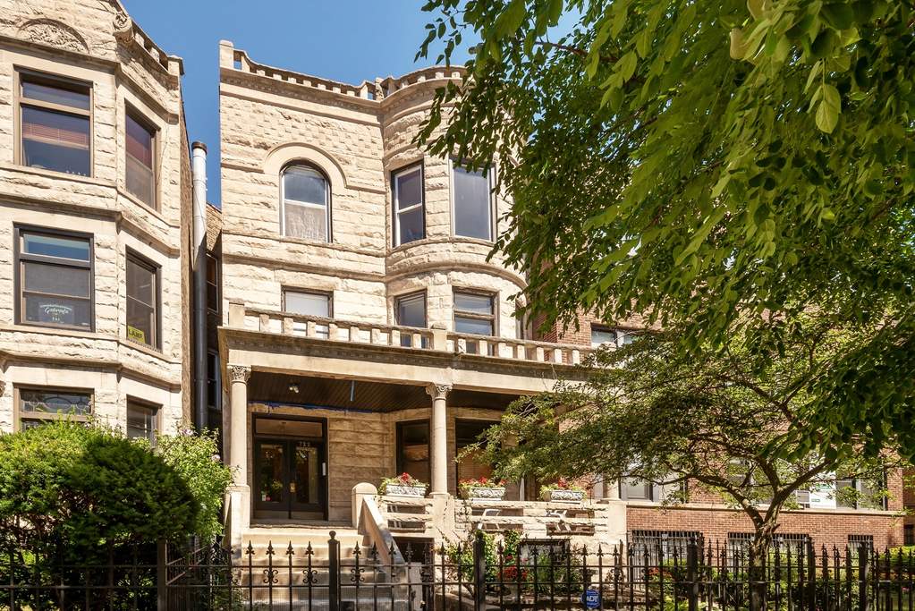 722 W Grace Street #3 property in Chicago
