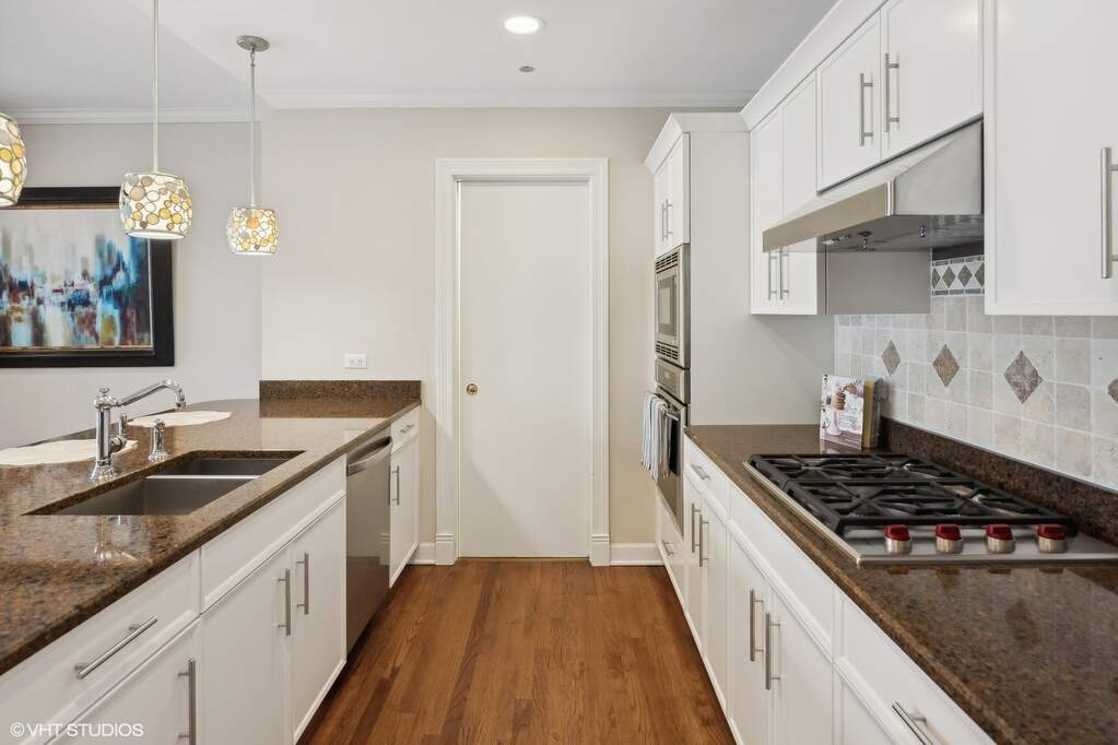 Private full-floor residence detail at Park Tower
