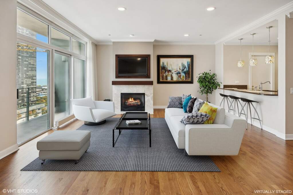 Designer kitchen and refined entertaining spaces