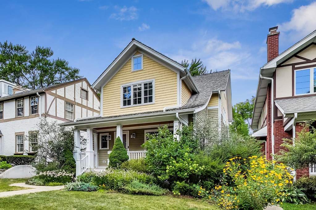 1746 Washington Avenue property in Wilmette