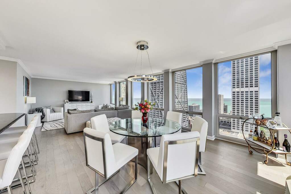 Penthouse bedroom suite overlooking Chicago